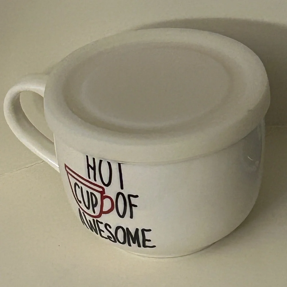 White Coffee Mug Red + Black Text HOT CUP OF AWESOME New With Tag Silicone Lid